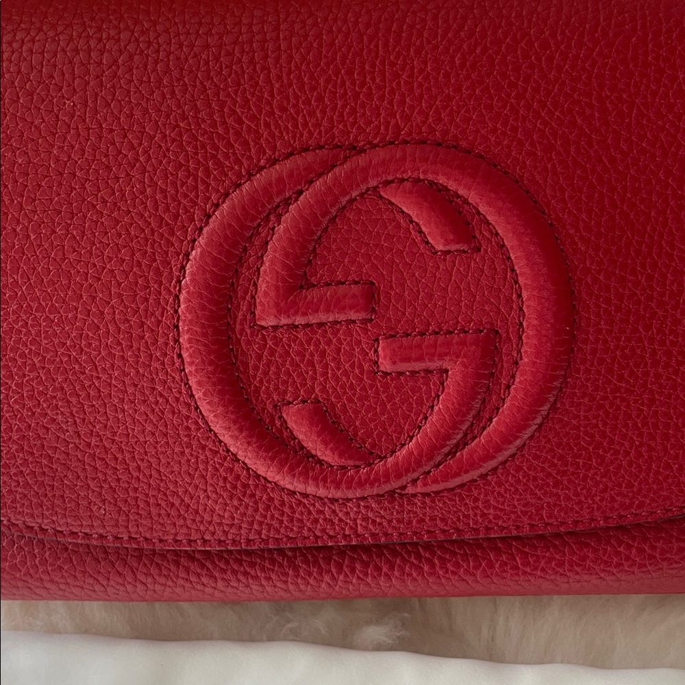 Gucci Red Soho Disco Crossbody with Tassel - Picture 2 of 10